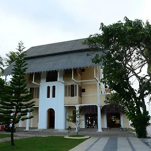 Leaf On Lagoon Hotel Katunayake